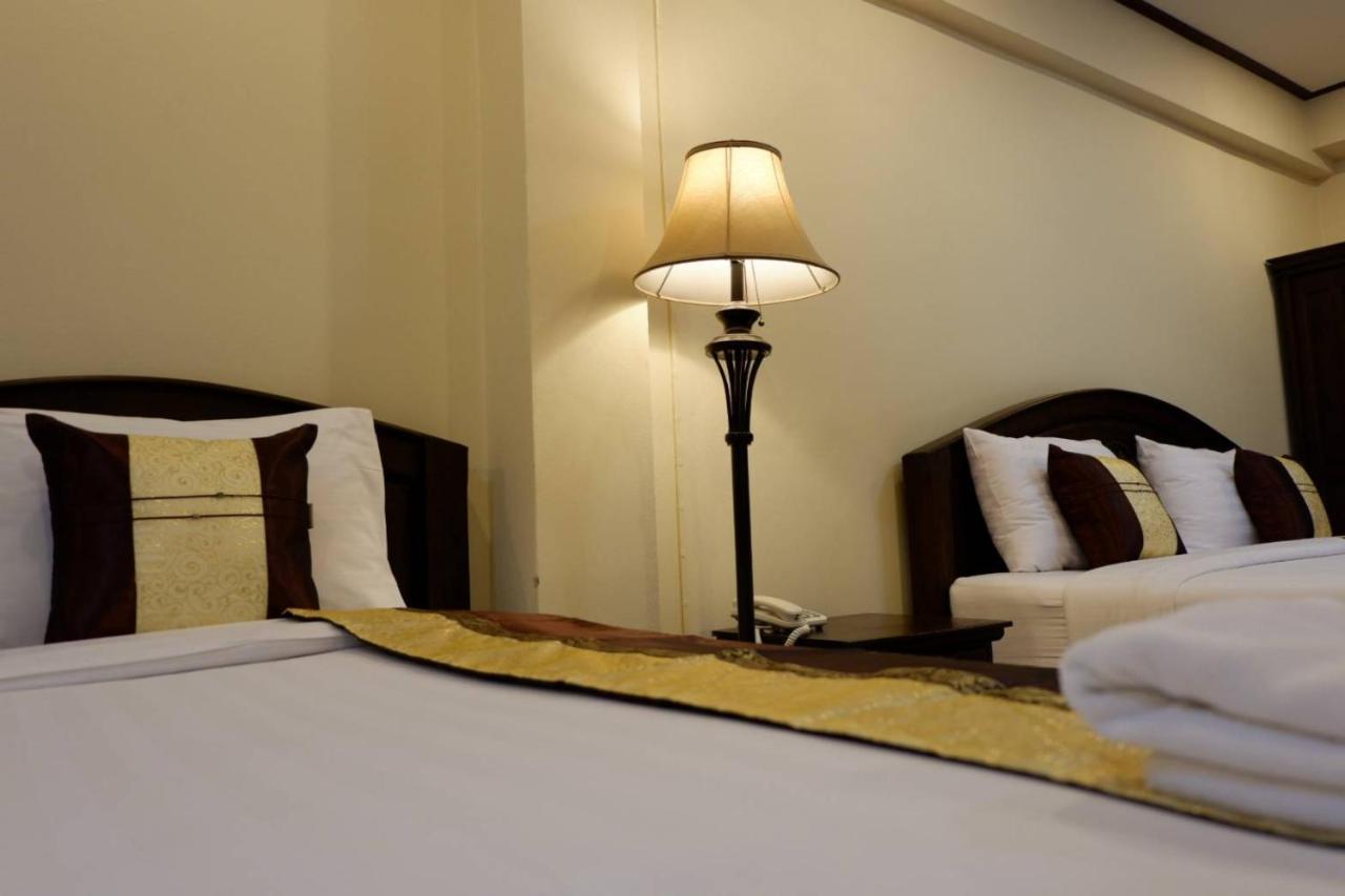 Nanbaankhun Hotel Extérieur photo