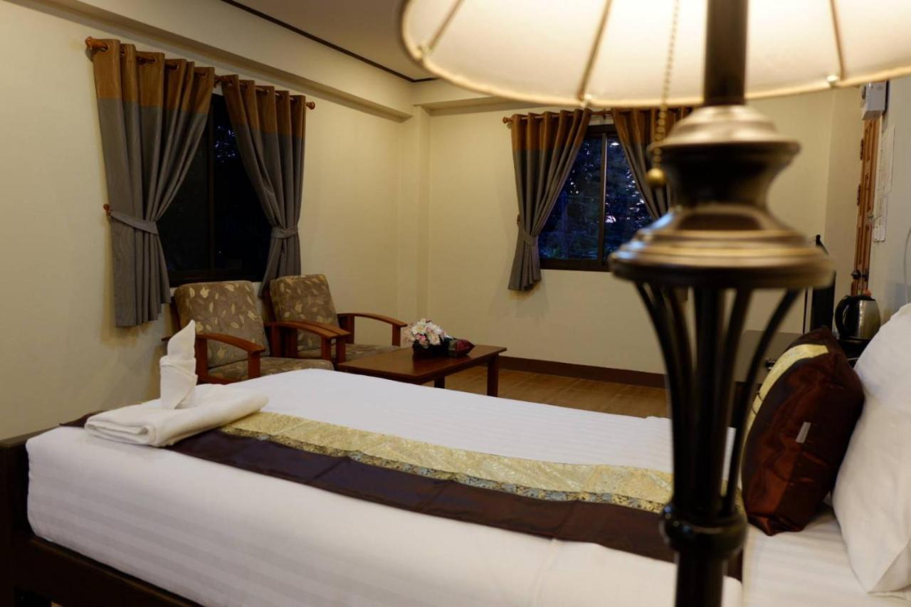 Nanbaankhun Hotel Extérieur photo