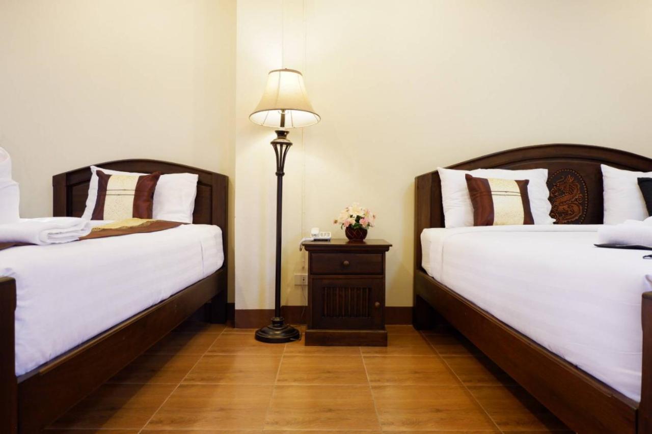 Nanbaankhun Hotel Extérieur photo